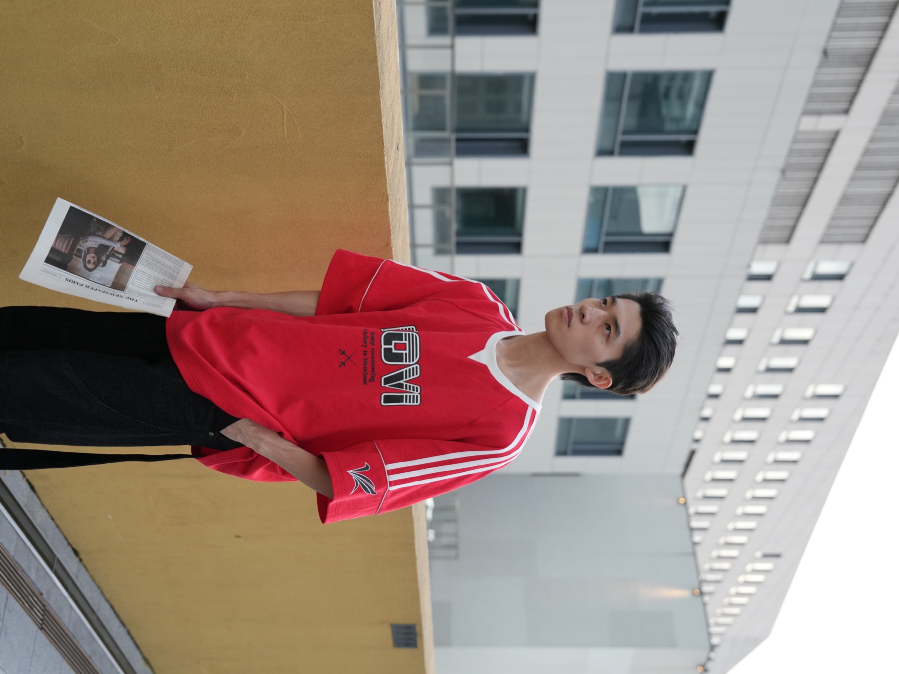 KOVI red sportswear on model